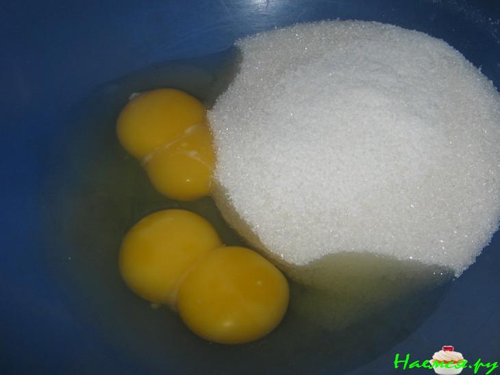 Пирог Зебра с орехами и смородиной Пирог Зебра с орехами и смородиной