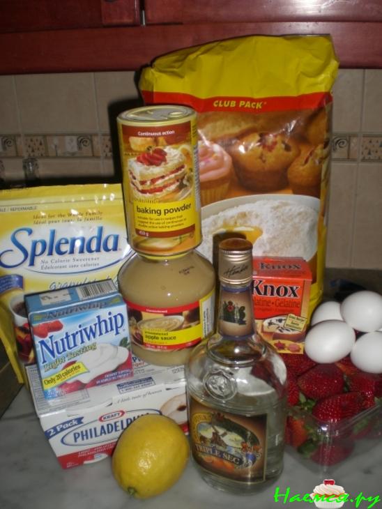 Очень клубнично-творожный торт 