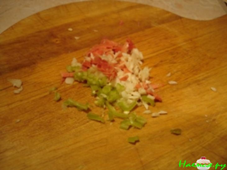 Сазан пряный запеченный с овощами