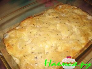 Запеканка картофельная (вариант с сордельками и копченой грудинкой)