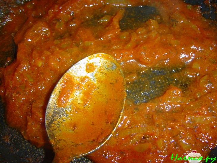 Currywurst - Жареные колбаски с соусом Карри Currywurst - Жареные колбаски с соусом Карри