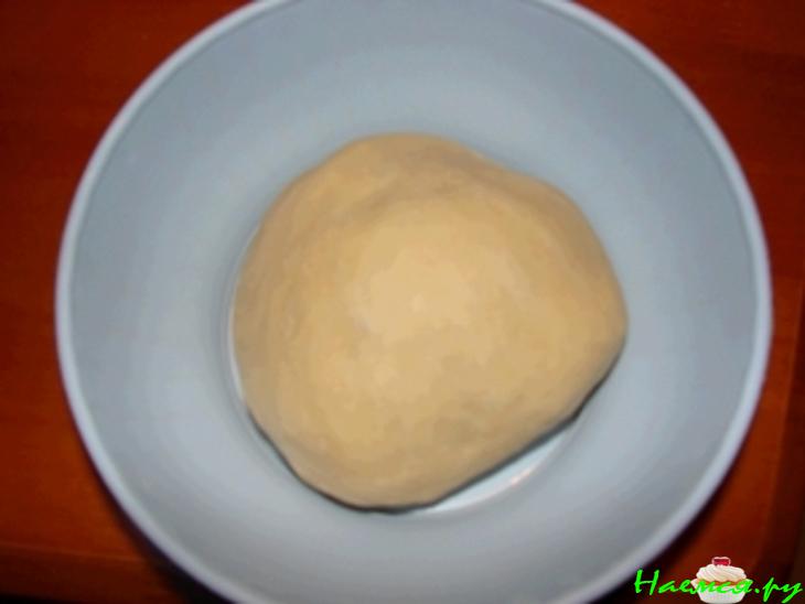 Суп с домашней лапшой, тушёнкой и грибами