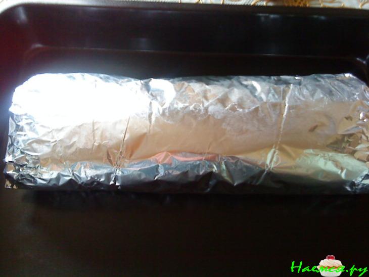 Рулет куриный с морковкой пряный