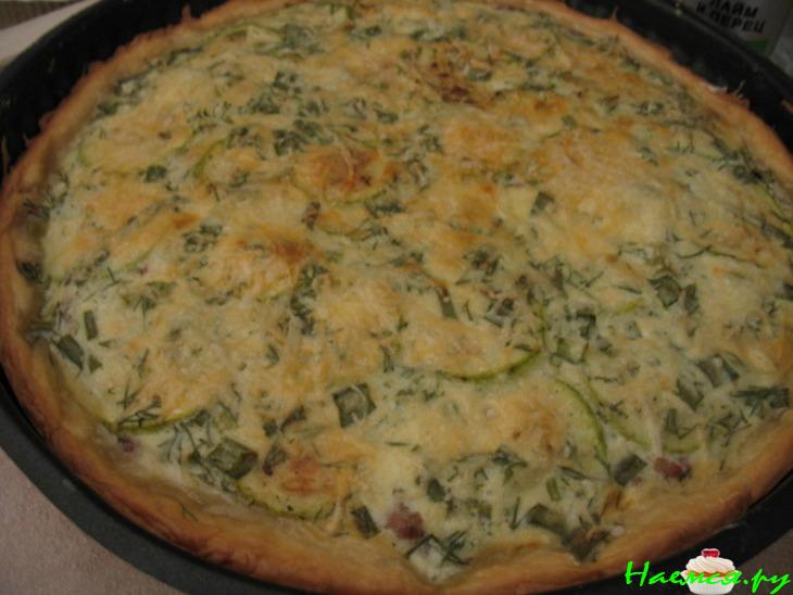 Киш с фаршем и кабачком