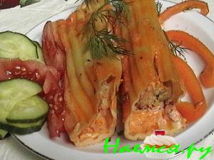 Фаршированные каннеллони в соусе