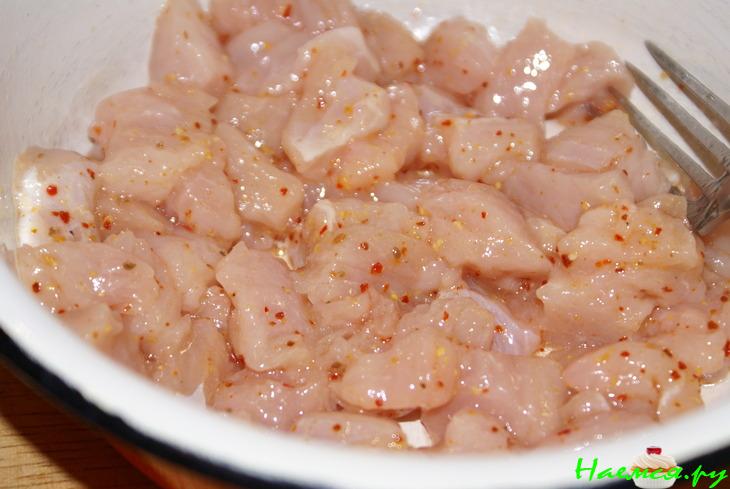 Салат из индейки с сельдереем и яблоком