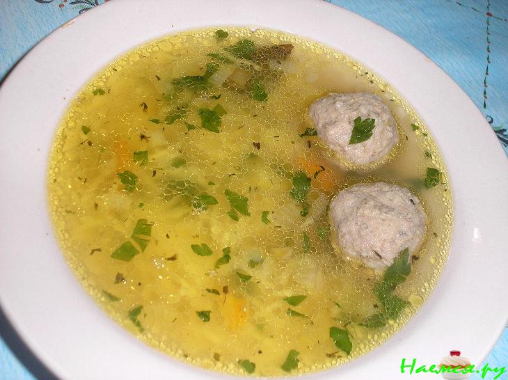 Суп с фрикадельками и цветными макаронами