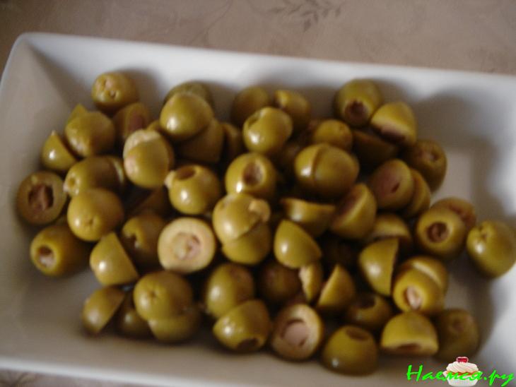 Баклажаны с оливками и помидорами