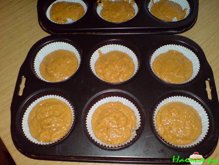 Морковные кексики с грецкими орехами Морковные кексики с грецкими орехами