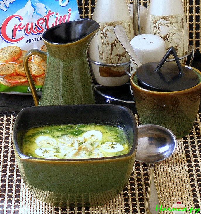 Холодный шпинатный суп с миндалем и перепелиными яйцами Холодный шпинатный суп с миндалем и перепелиными яйцами