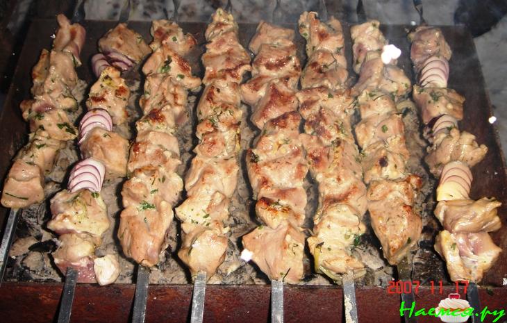 Шашлык из свинины и крылышек Шашлык из свинины и крылышек