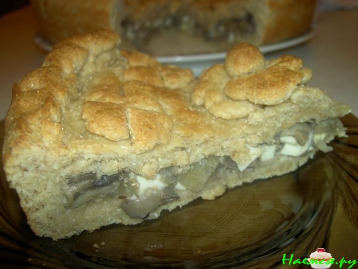 Гречневый пирог с грибами и яйцами