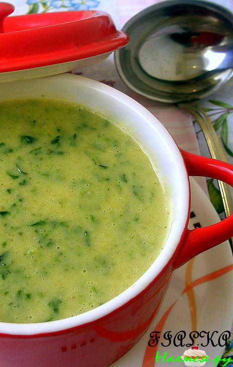 Сливочный суп-пюре из цуккини и шпината