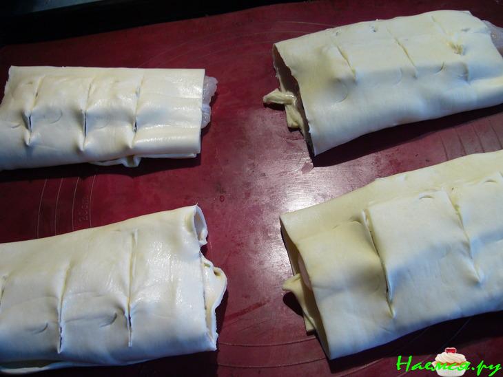 Филе пангасиуса с сыром бри, запеченное в слоеном тесте Филе пангасиуса с сыром бри, запеченное в слоеном тесте