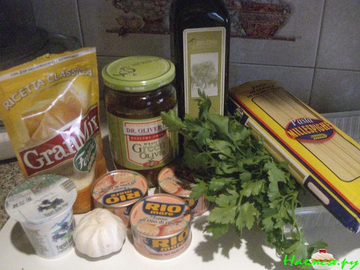 Соус из тунца и петрушки Соус из тунца и петрушки