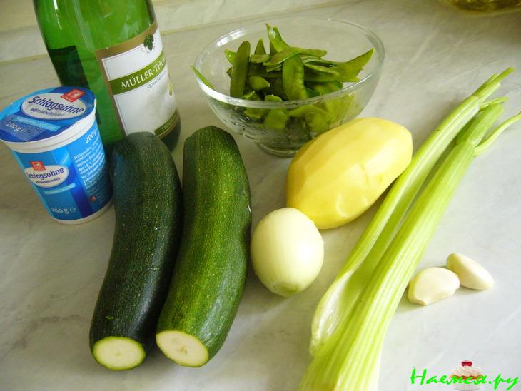 Суп-пюре из цуккини с молодым сахарным горошком Суп-пюре из цуккини с молодым сахарным горошком