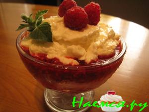 Творожный мусс с малиной