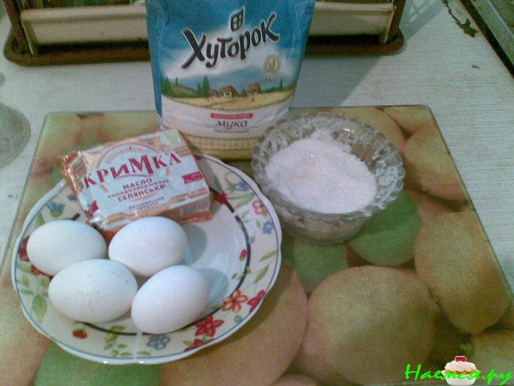 Пирог с абрикосами и ёштой под арахисовой корочкой