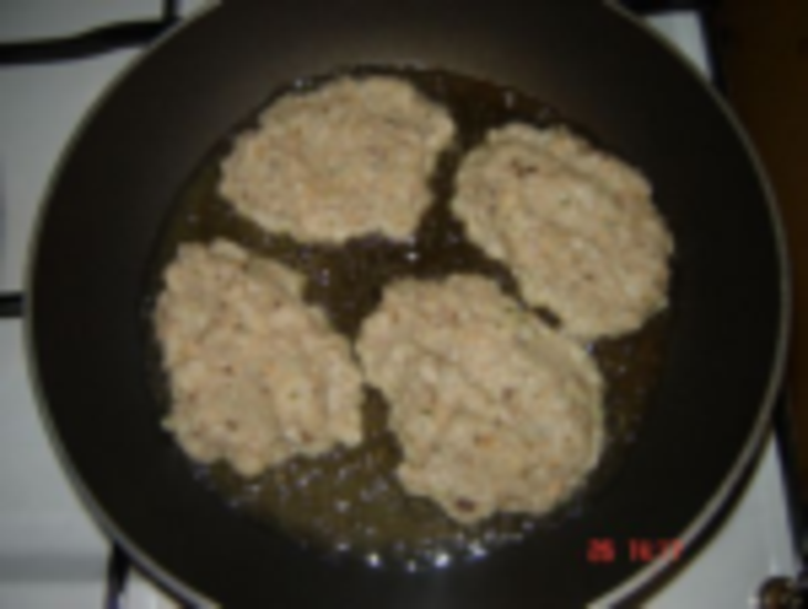 Куриные котлеты с капустой и шампиньонами