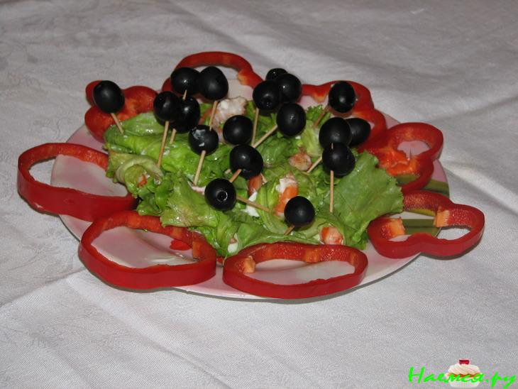 Канапе с креветками, сыром и маслинами Канапе с креветками, сыром и маслинами