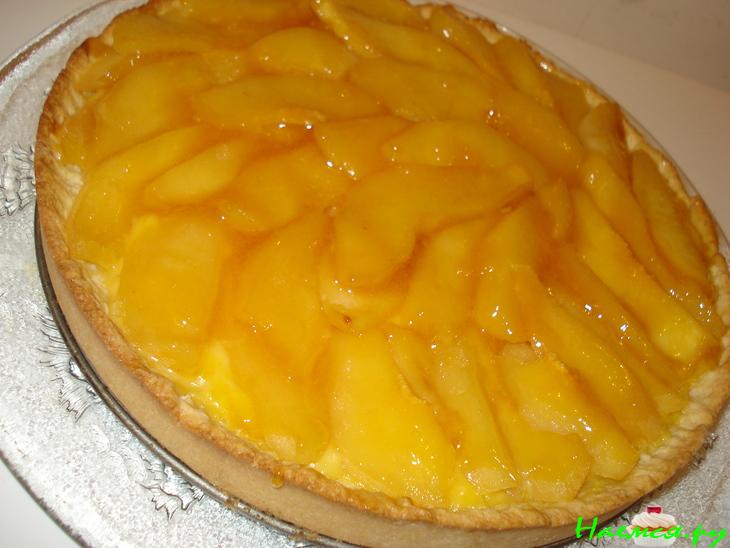 Пирог с айвой и нежным кремом