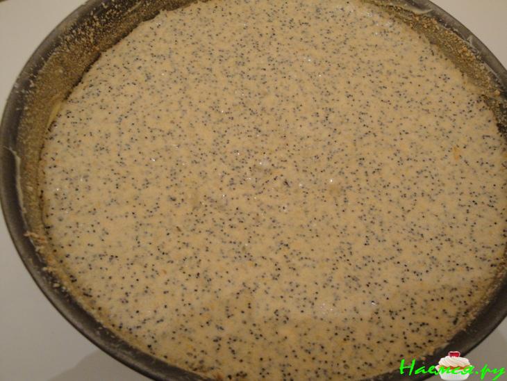 Маковый бисквит с орешками