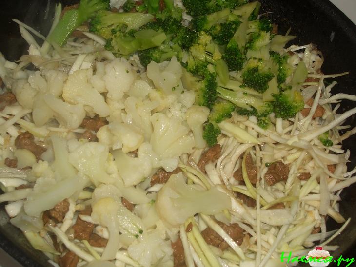 Капуста с мясом "Веселая тройка"