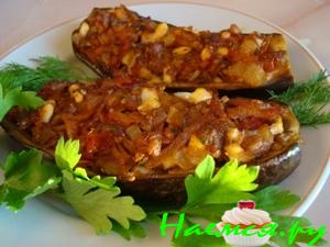 Баклажановые лодочки с морковкой