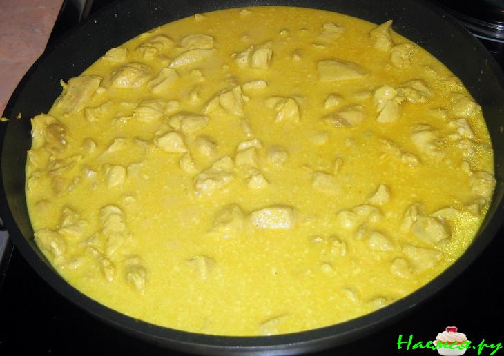 Курица в соусе карри