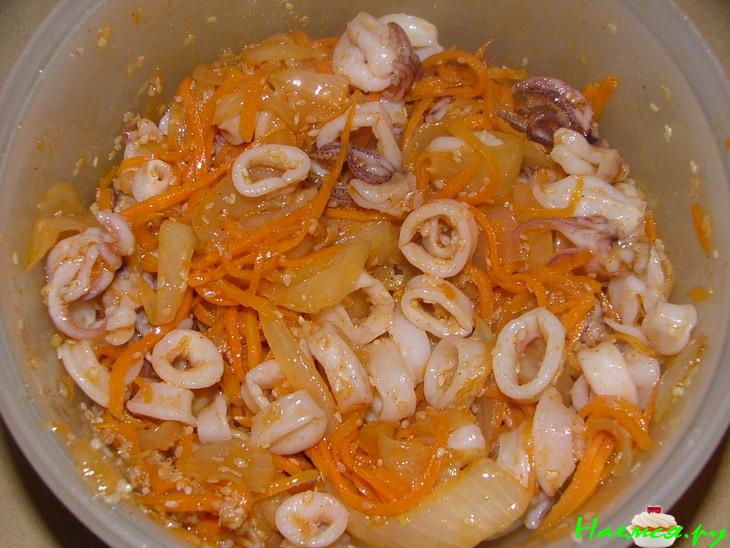Салат из кальмаров остро-сладкий