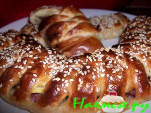 Рулет слоеный