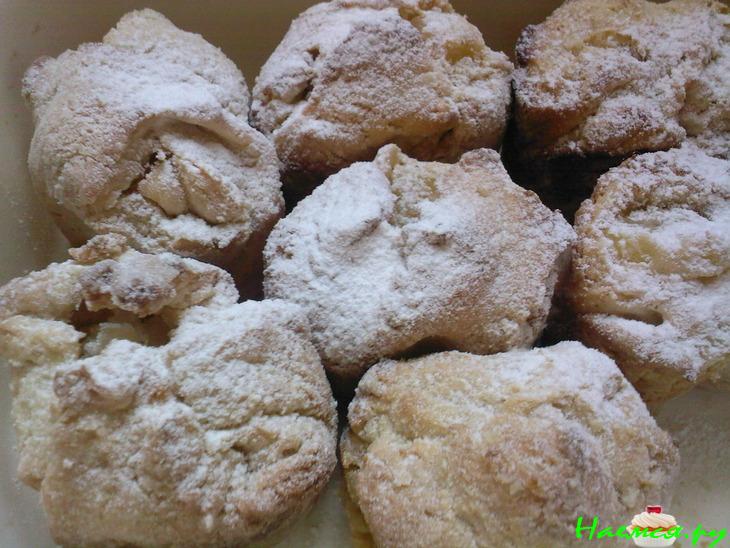 Творожные пирожные с ананасами и мармеладом