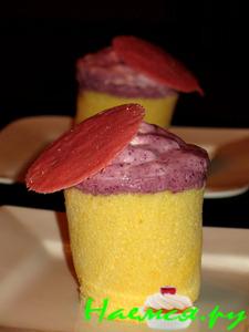 Черничные пирожные "Шербургские зонтики" Черничные пирожные "Шербургские зонтики"