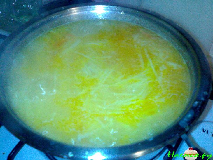 Нежный куриный крем-суп