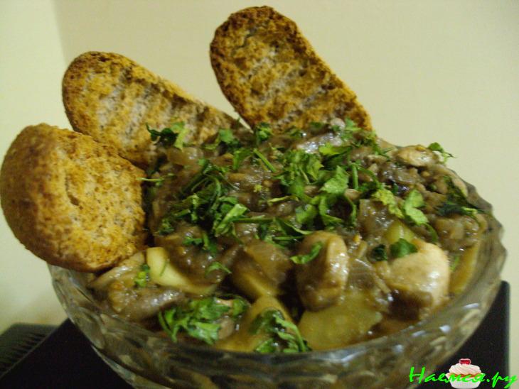 Баклажаны с грибами и тмином