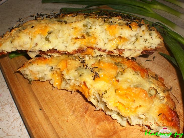 Картофельная краюшка с тимьяном и сыром