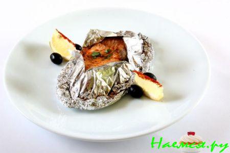 Семга запеченная с овощами
