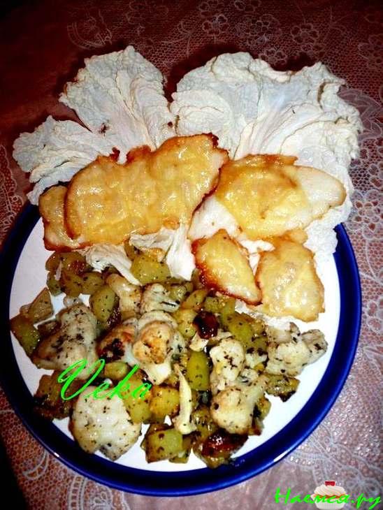 Карп в молочном соусе c тушеными овощами