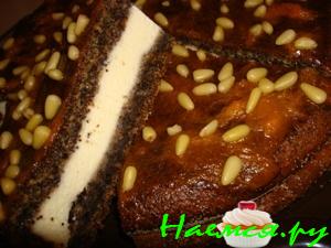 Маковый пирог-торт с творожной прослойкой Маковый пирог-торт с творожной прослойкой