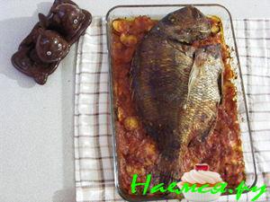 Рыба под кисло-сладким соусом запеченная