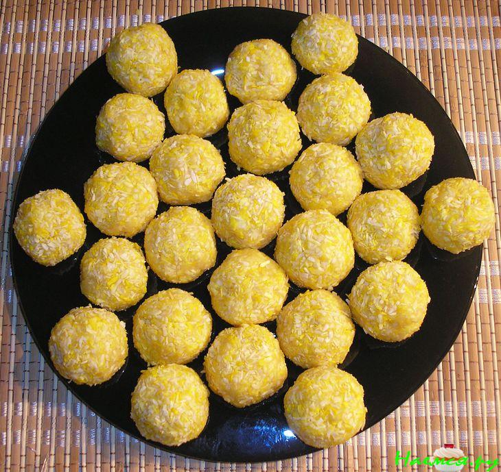 Золотые шарики из кукурузных палочек со сгущенкой и медом