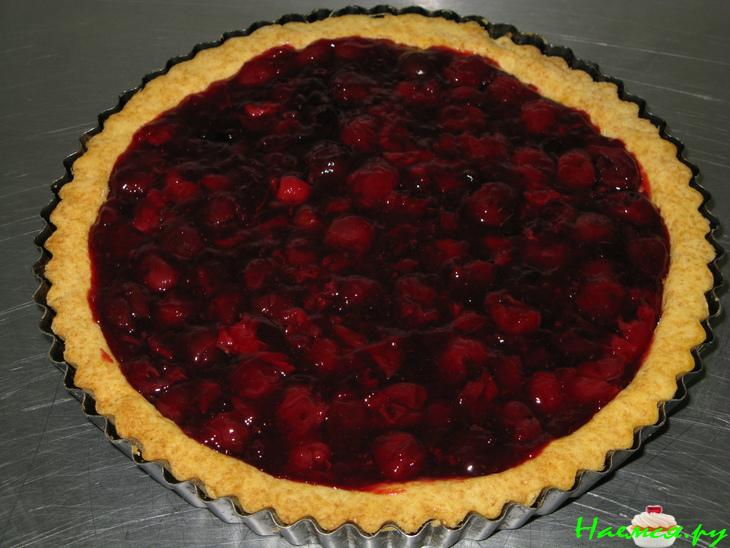 Пай вишневый со сливочной заливкой