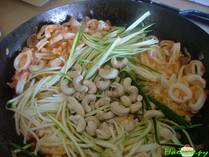 Кальмары Pad Thai