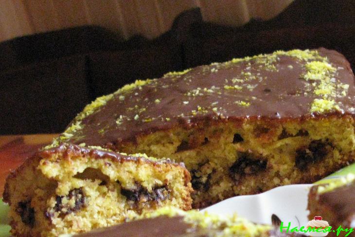 Кекс-пирог с кокосом и кусочками шоколада