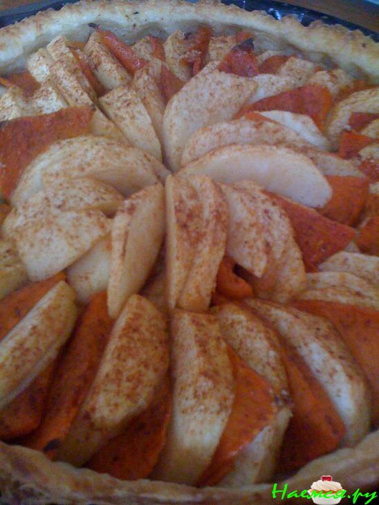 Пирог 'Радужный' с тыквой и яблоками Пирог 'Радужный' с тыквой и яблоками