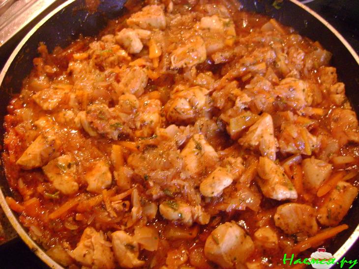 Рис с тушеной курочкой