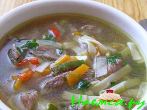 Азиатский суп с сырой говядиной