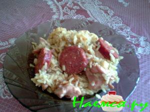 Риззото с курицей и копченой колбаской