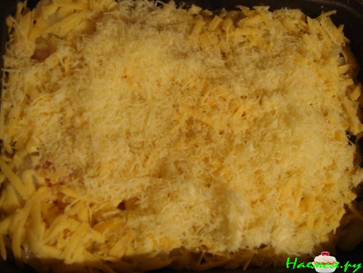 Запеченная картошечка с помидорами под сырной корочкой