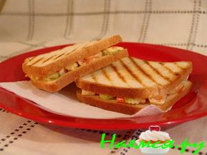 Сандвичи с салатом из морепродуктов